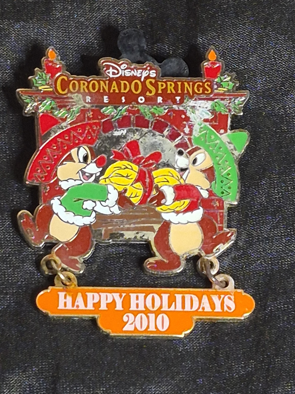 Disney WDW Limited Release 2010 Coronado Springs Holiday Pin Chip n Dale